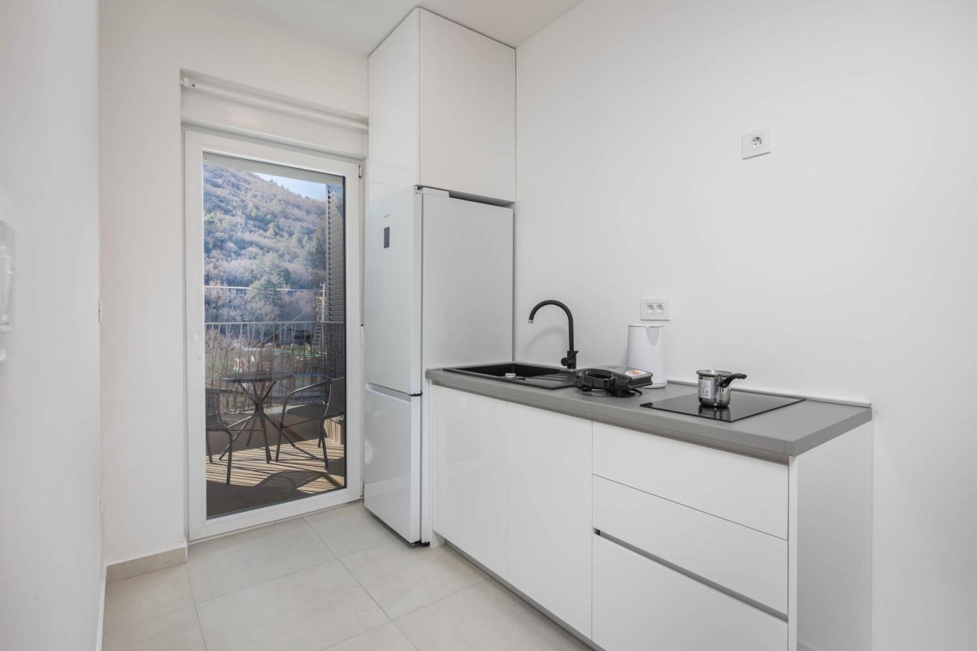Seafront Villa Andrijana - Happy Rentals Plomin Exteriér fotografie
