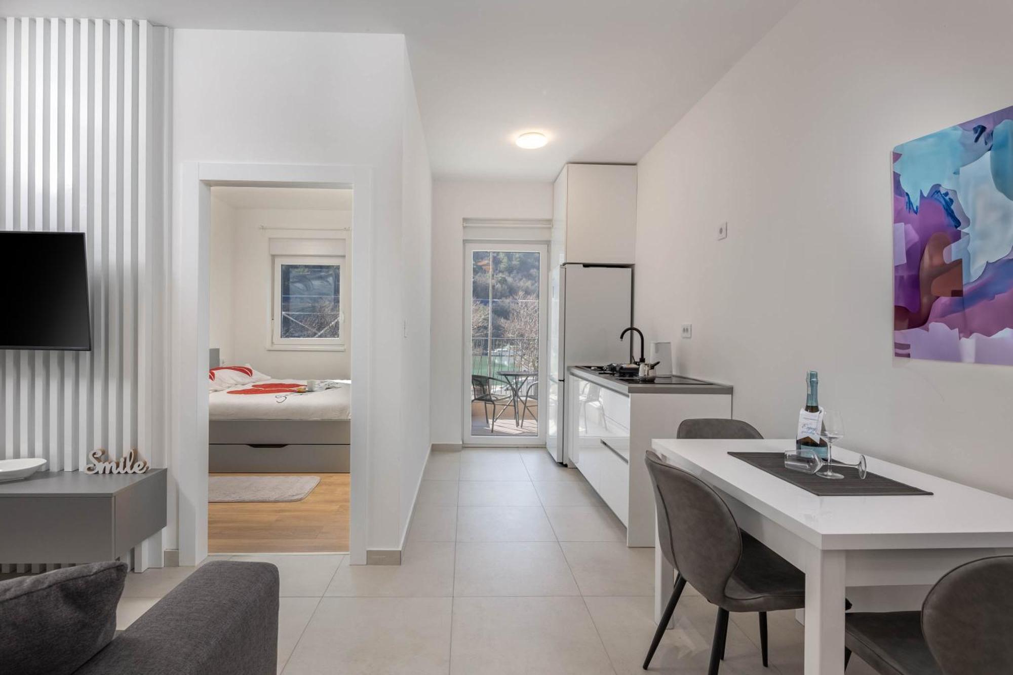 Seafront Villa Andrijana - Happy Rentals Plomin Exteriér fotografie