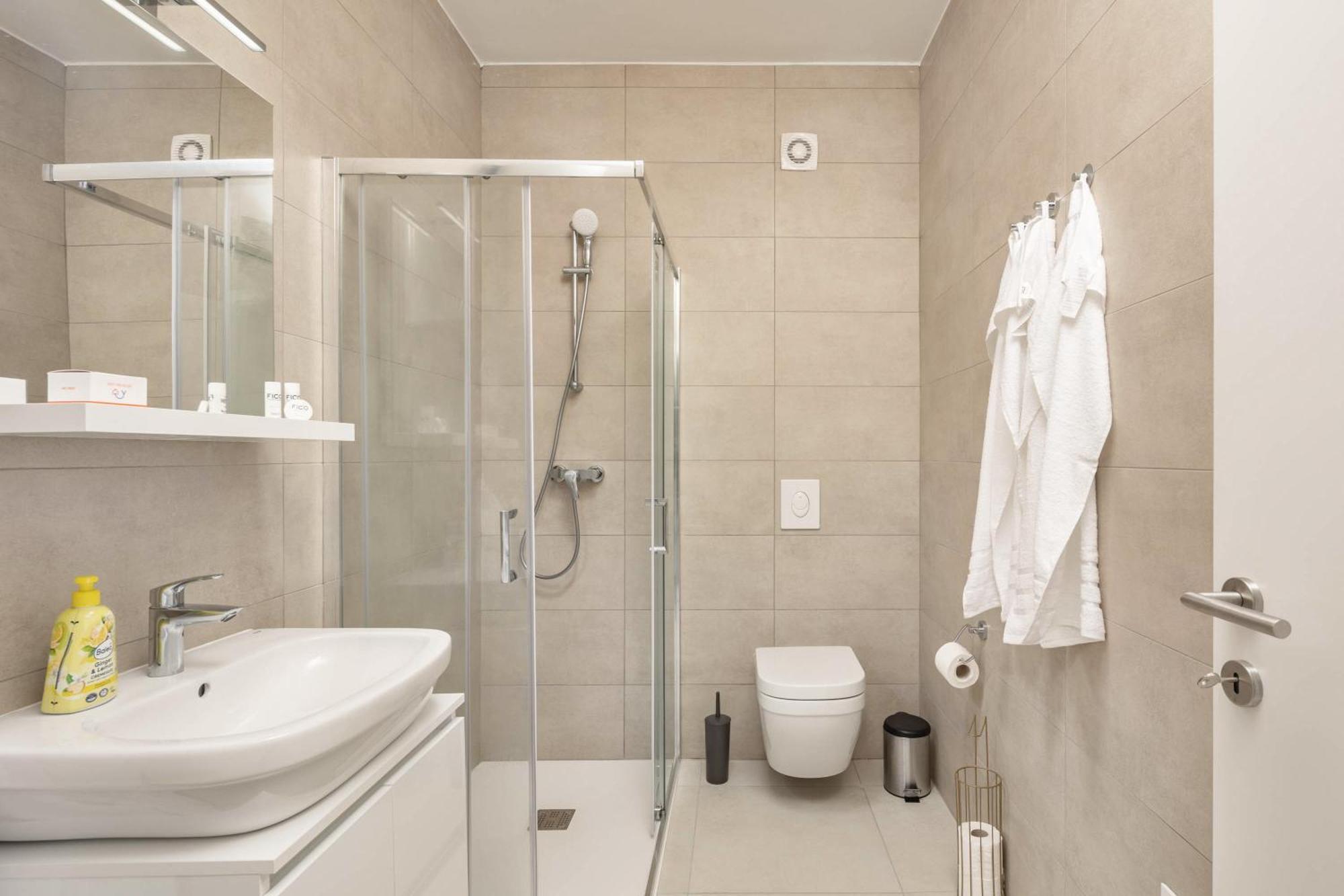 Seafront Villa Andrijana - Happy Rentals Plomin Exteriér fotografie