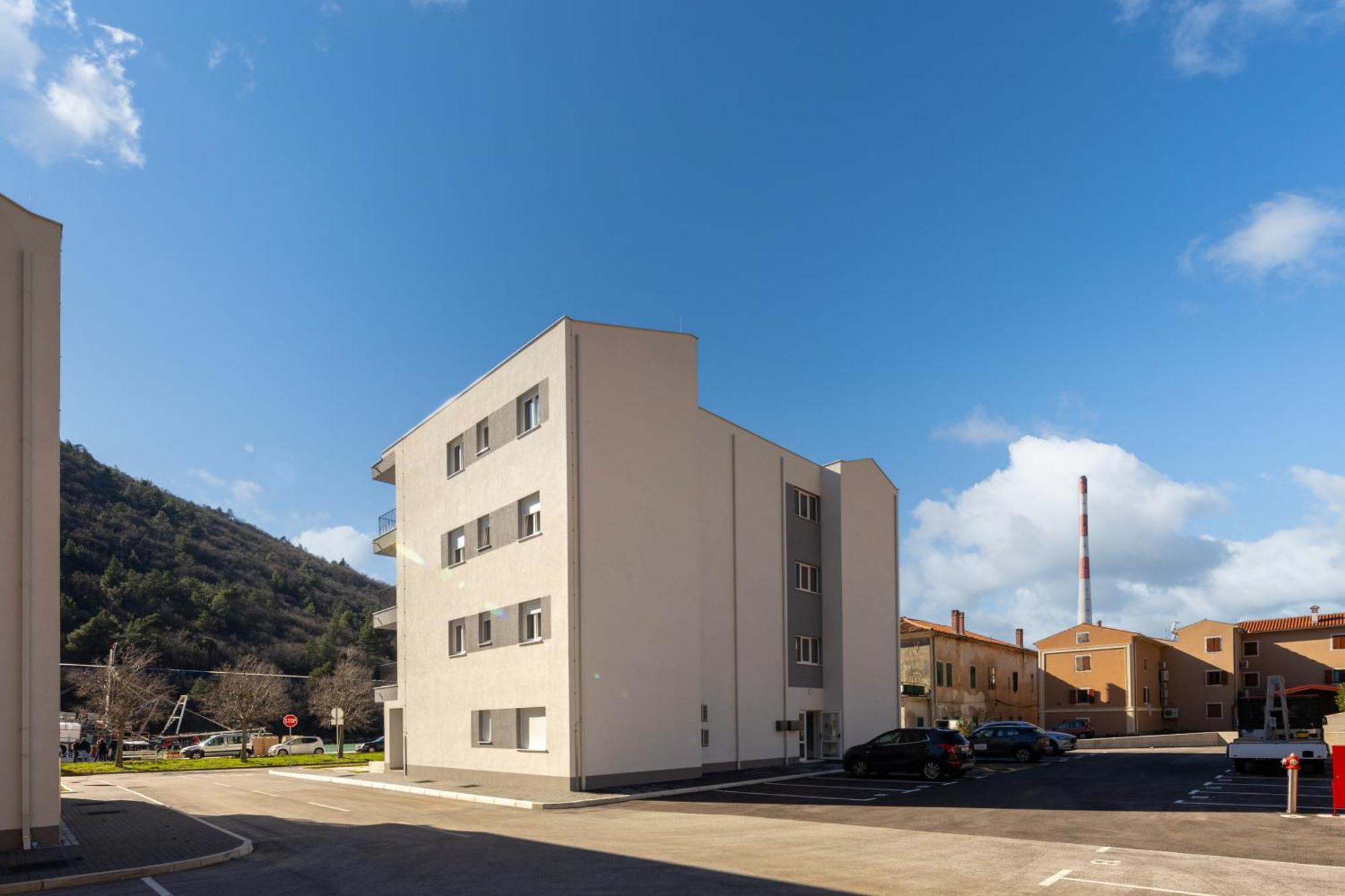 Seafront Villa Andrijana - Happy Rentals Plomin Exteriér fotografie
